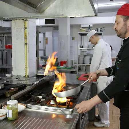 Trayal Ξενοδοχείο Κρούσεβατς