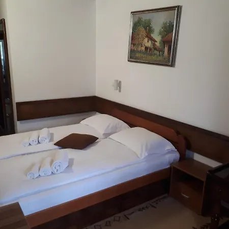 Ξενοδοχείο Trayal